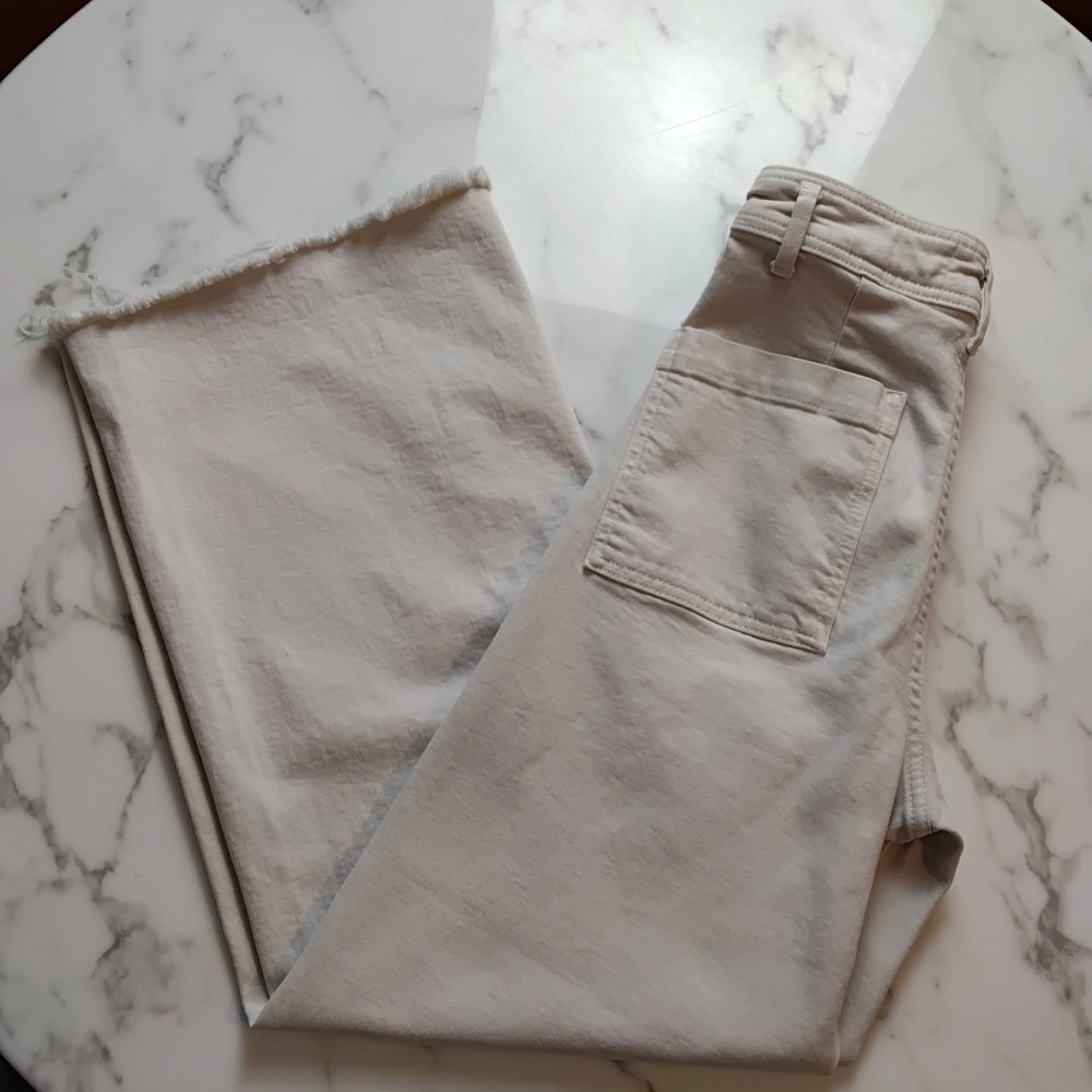 Zara Light Gray Denim Jeans. Size 4